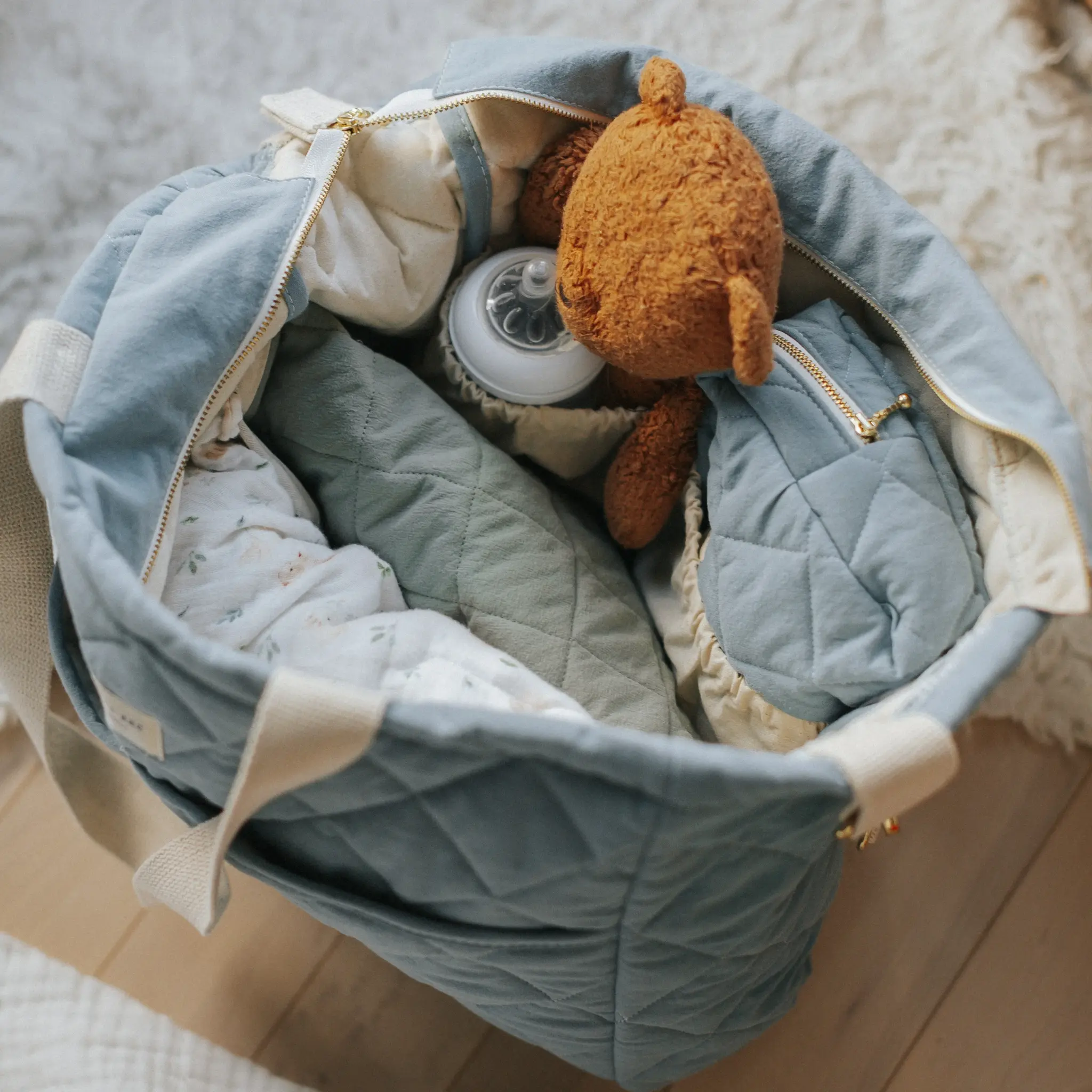 Dans Le Sac Dans Le Sac - Sac à Couches Matelassé, Bleu Ciel – Image 2