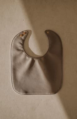 KAM KAM - Bavoir En Cuir Végétalien, Gris