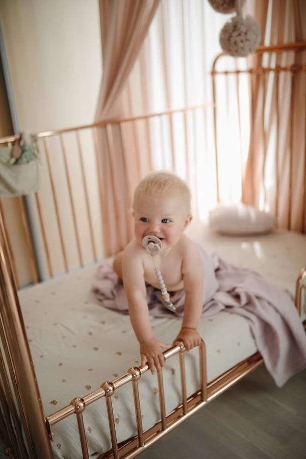 Mushie Mushie - Drap Contour En Mousseline, Blush – Image 3