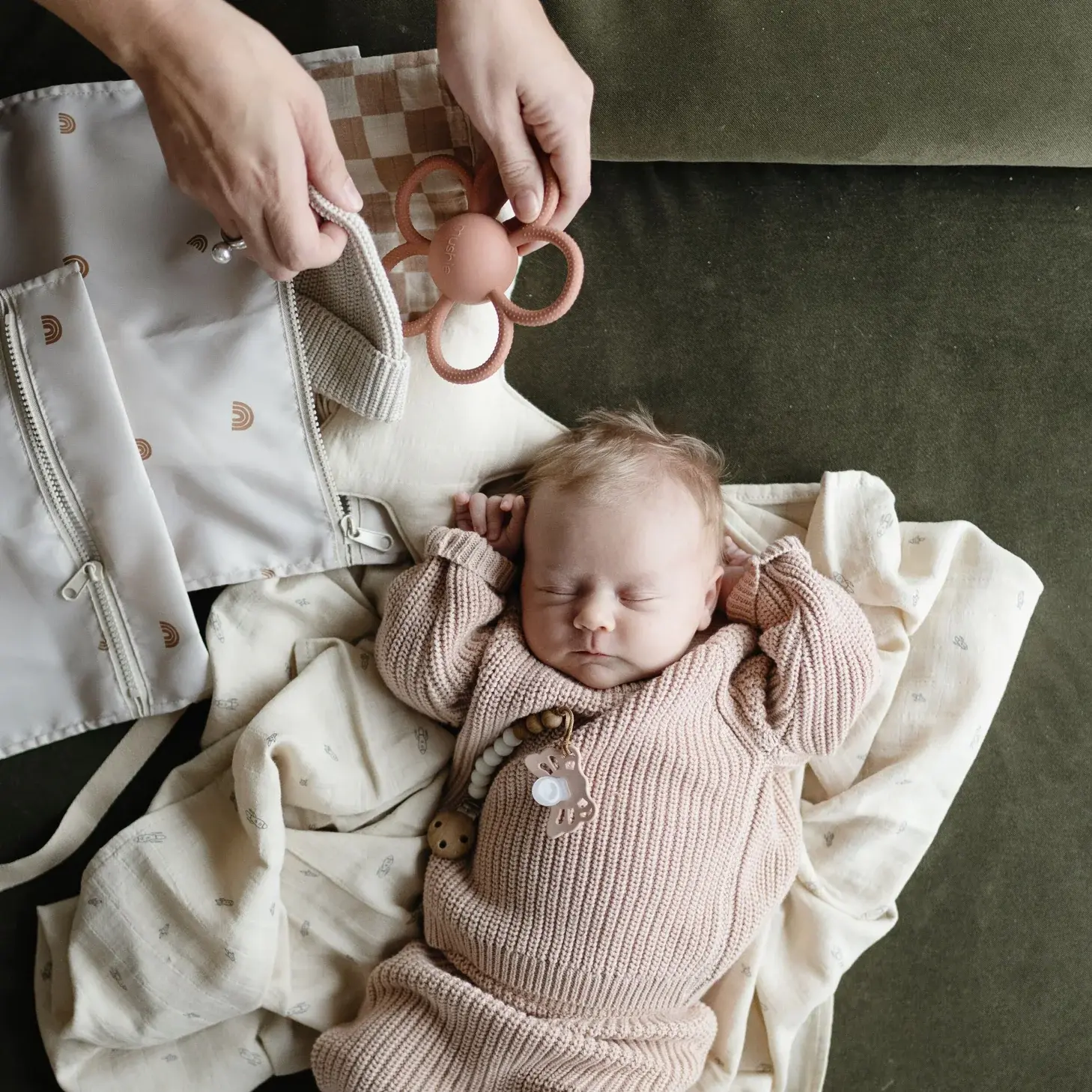 Mushie Mushie - Ensemble De 2 Sacs Imperméables, Arc-en-ciel – Image 8